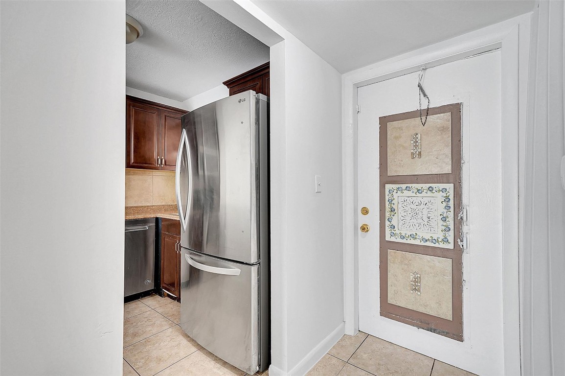 Sunrise Lakes 14 Condo - Residential