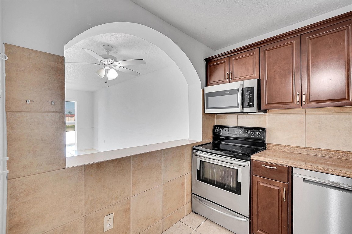 Sunrise Lakes 14 Condo - Residential