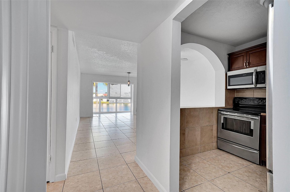 Sunrise Lakes 14 Condo - Residential