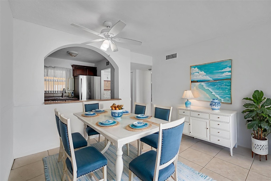 Sunrise Lakes 14 Condo - Residential