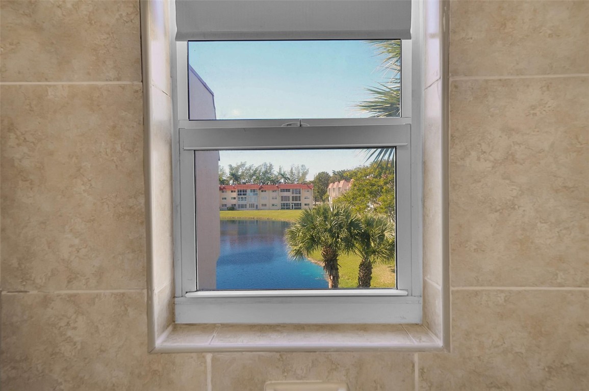 Sunrise Lakes 14 Condo - Residential