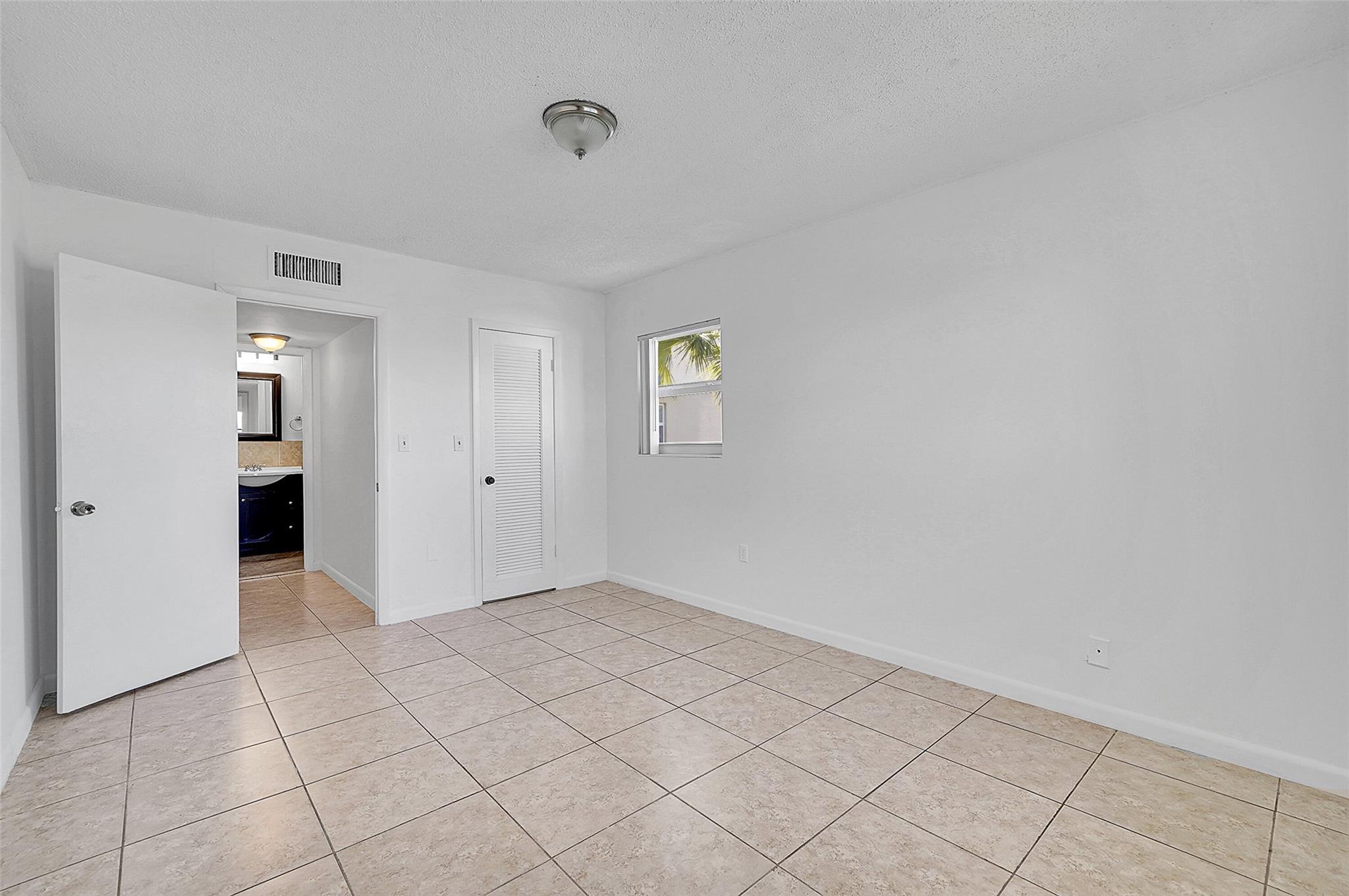 Sunrise Lakes 14 Condo - Residential