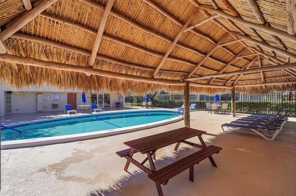 Sunrise Lakes 14 Condo - Residential