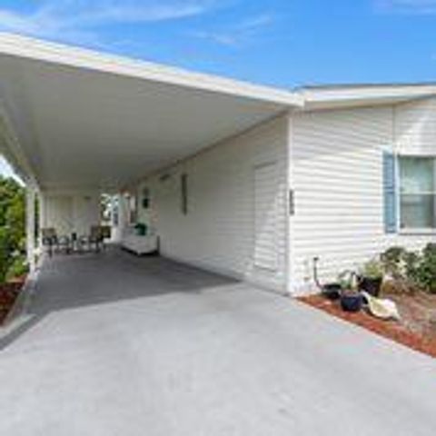 A home in Port Saint Lucie