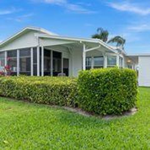 A home in Port Saint Lucie