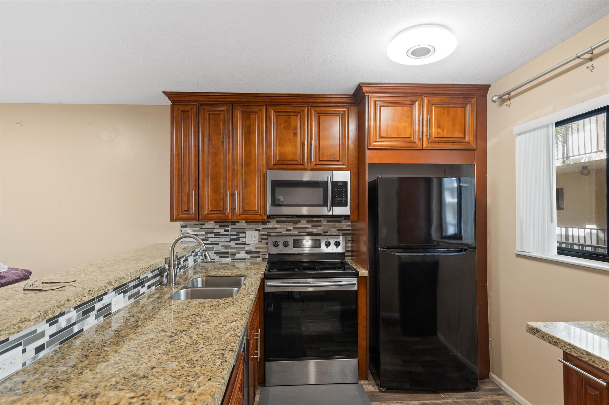 5280 Las Verdes Circle 216