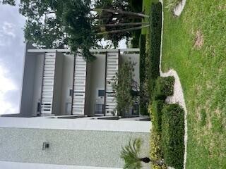 SOUTHAMPTON CONDO - Residential