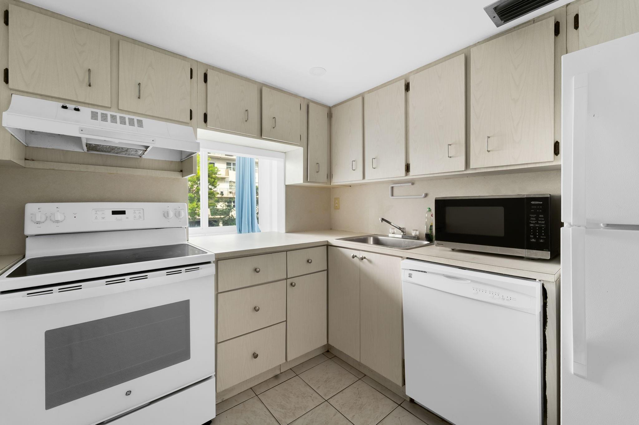 Caribbean Breeze Condo - Residential Lease