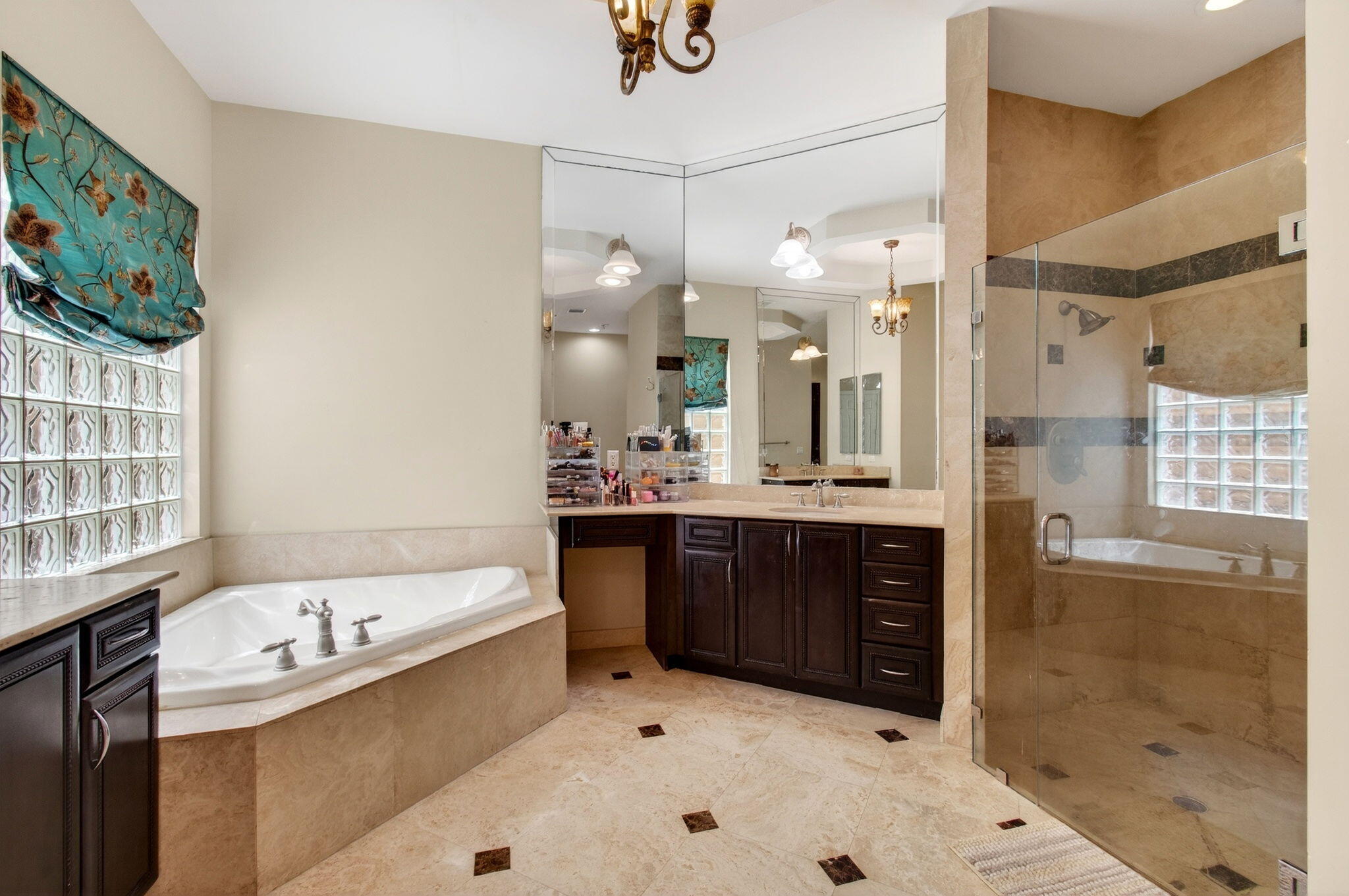 CASA BELLA - Residential