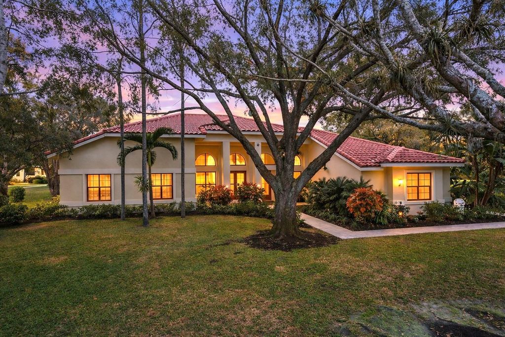 Photo of 7720 W Upper Ridge Drive, Parkland, FL 33067 (MLS # F10545952)