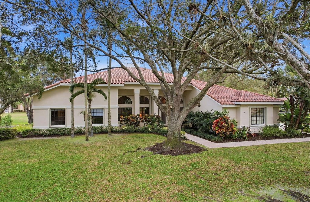 Photo of 7720 W Upper Ridge Drive, Parkland, FL 33067 (MLS # F10545952)