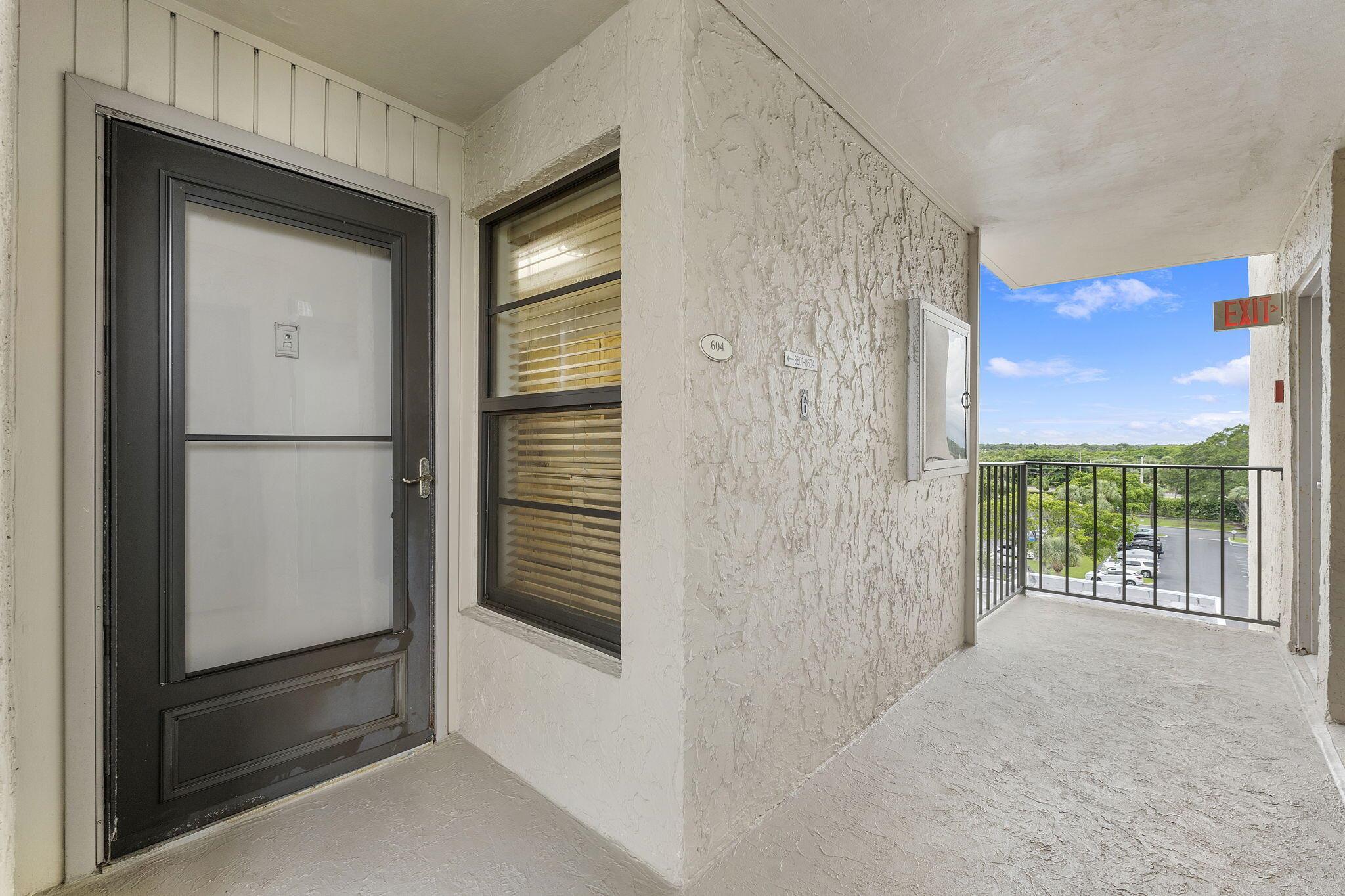 View photos, virtual tours, details... 8 Royal Palm Way 6040