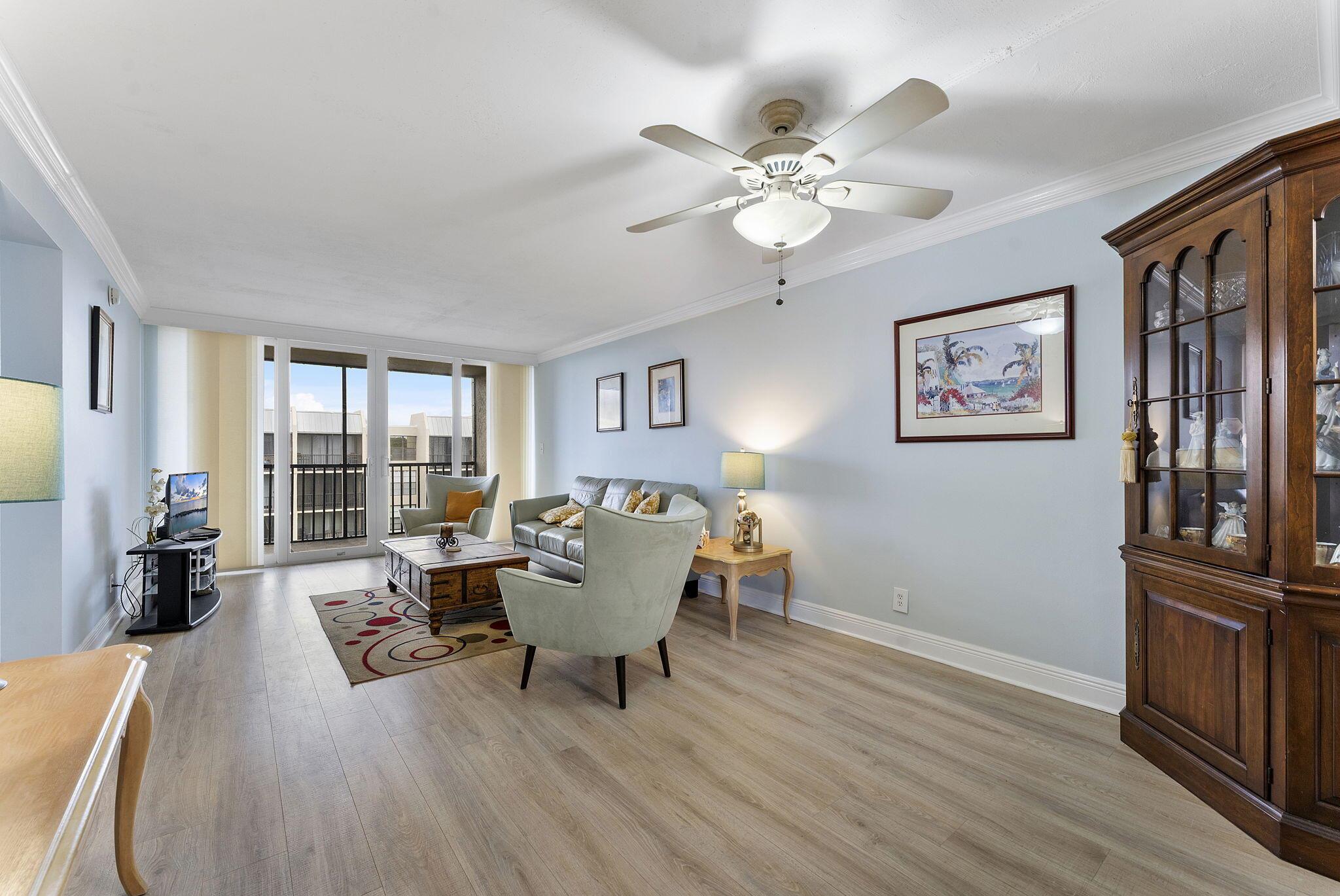 View photos, virtual tours, details... 8 Royal Palm Way 6040