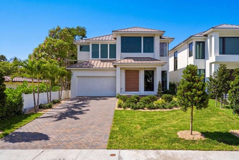 Tiny photo for 2611 Clematis Place, Fort Lauderdale, FL 33301 (MLS # B26043868)