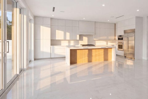 Tiny photo for 2611 Clematis Place, Fort Lauderdale, FL 33301 (MLS # B26043868)