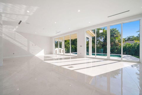 Tiny photo for 2611 Clematis Place, Fort Lauderdale, FL 33301 (MLS # B26043868)