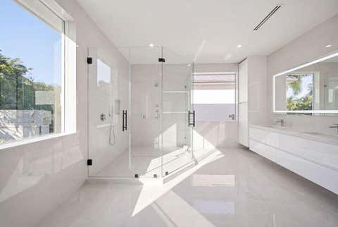 Tiny photo for 2611 Clematis Place, Fort Lauderdale, FL 33301 (MLS # B26043868)