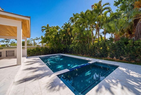 Tiny photo for 2611 Clematis Place, Fort Lauderdale, FL 33301 (MLS # B26043868)
