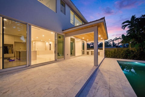 Tiny photo for 2611 Clematis Place, Fort Lauderdale, FL 33301 (MLS # B26043868)