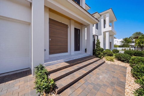 Tiny photo for 2611 Clematis Place, Fort Lauderdale, FL 33301 (MLS # B26043868)