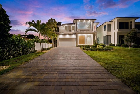 Tiny photo for 2611 Clematis Place, Fort Lauderdale, FL 33301 (MLS # B26043868)
