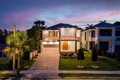 Tiny photo for 2611 Clematis Place, Fort Lauderdale, FL 33301 (MLS # B26043868)