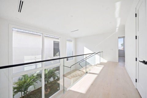 Tiny photo for 2611 Clematis Place, Fort Lauderdale, FL 33301 (MLS # B26043868)