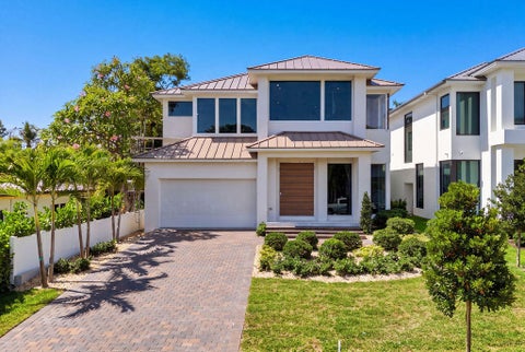 Tiny photo for 2611 Clematis Place, Fort Lauderdale, FL 33301 (MLS # B26043868)