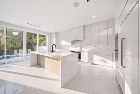 Tiny photo for 2611 Clematis Place, Fort Lauderdale, FL 33301 (MLS # B26043868)