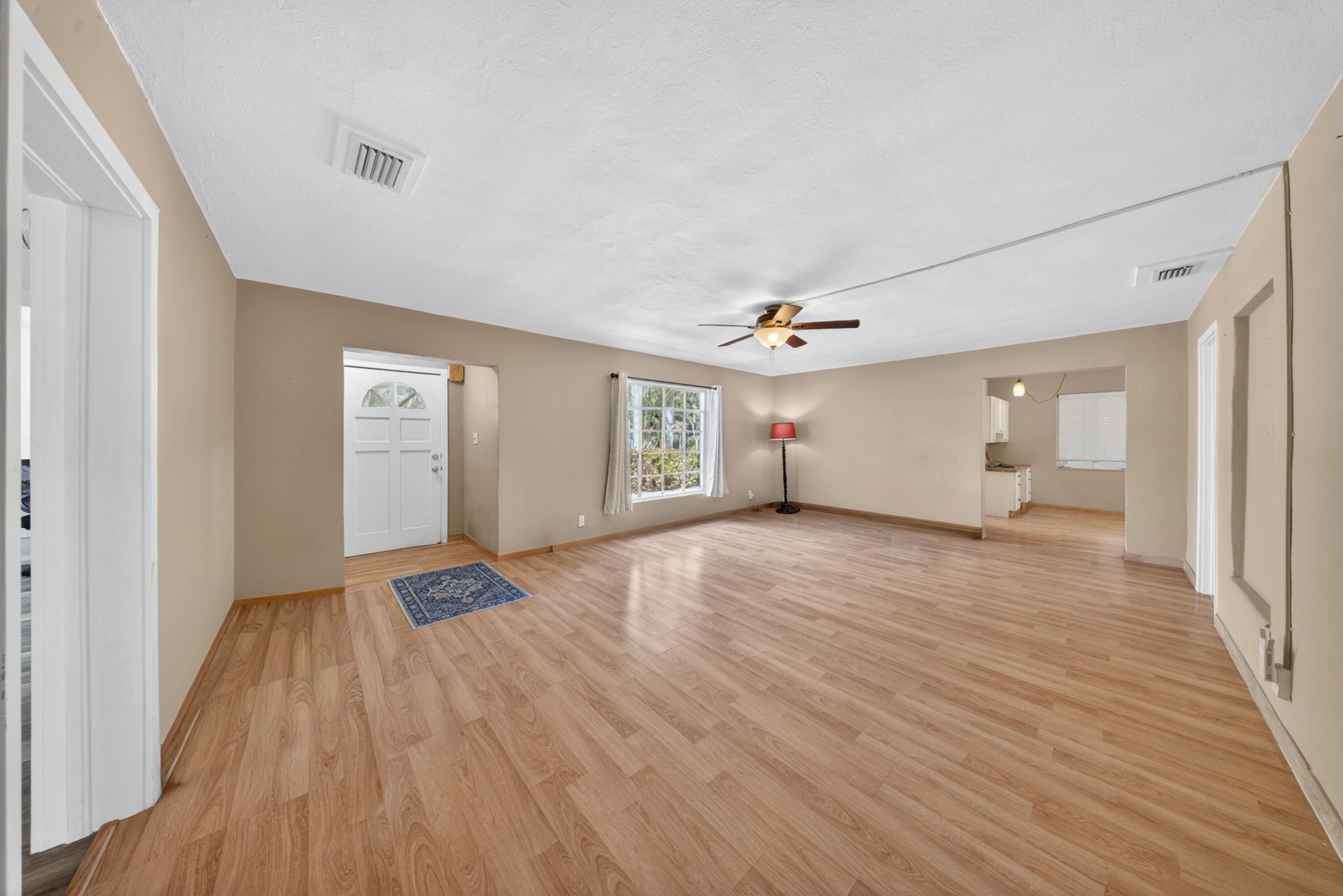 806 S 7th Street