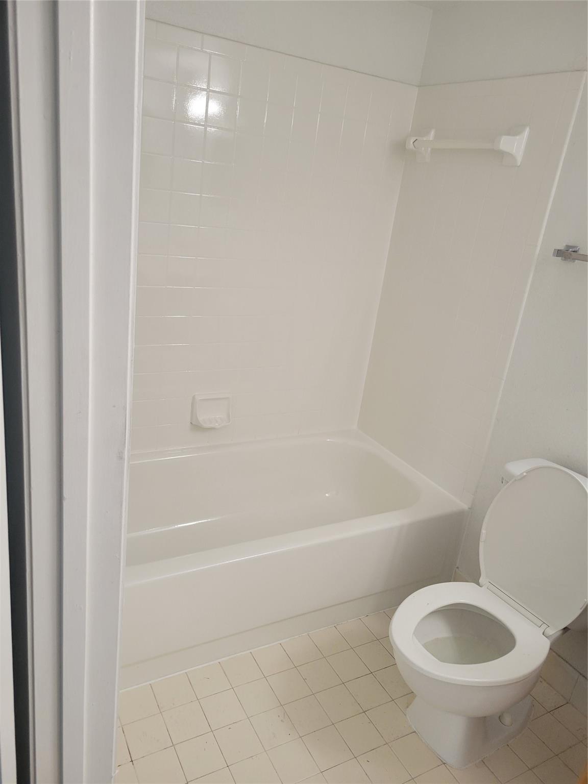 Marina Oaks Condo - Residential Lease