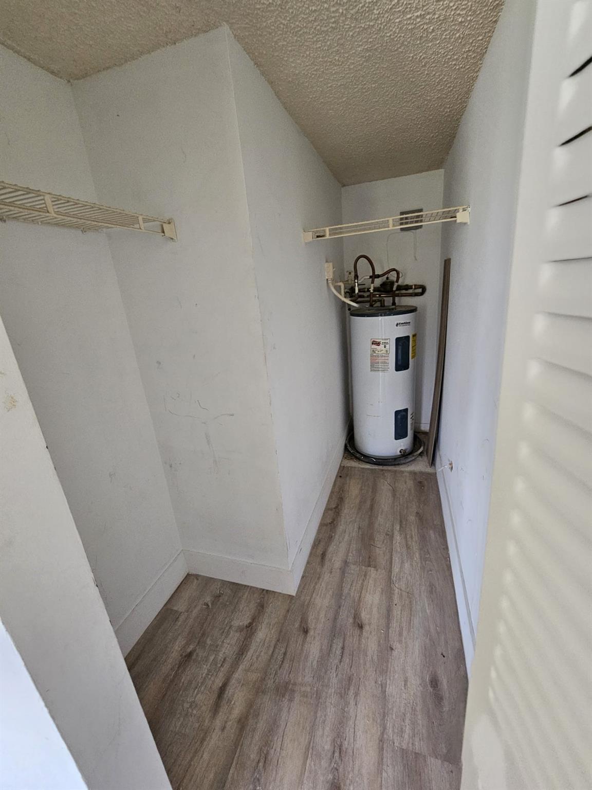 Marina Oaks Condo - Residential Lease