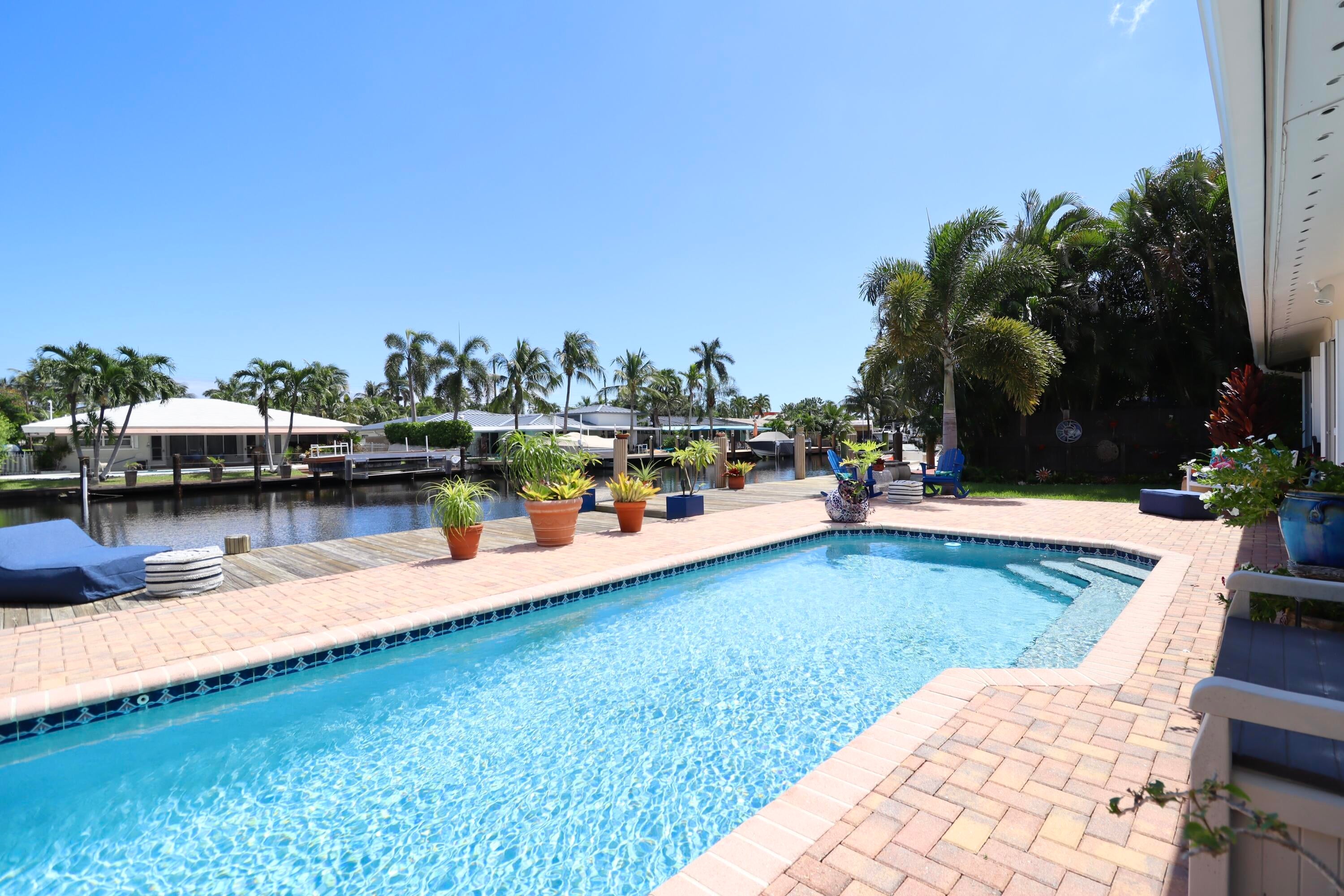 2208 NE 19TH Avenue, Wilton Manors, FL, 33305/$1,265,000 3 2208 NE 19TH Avenue