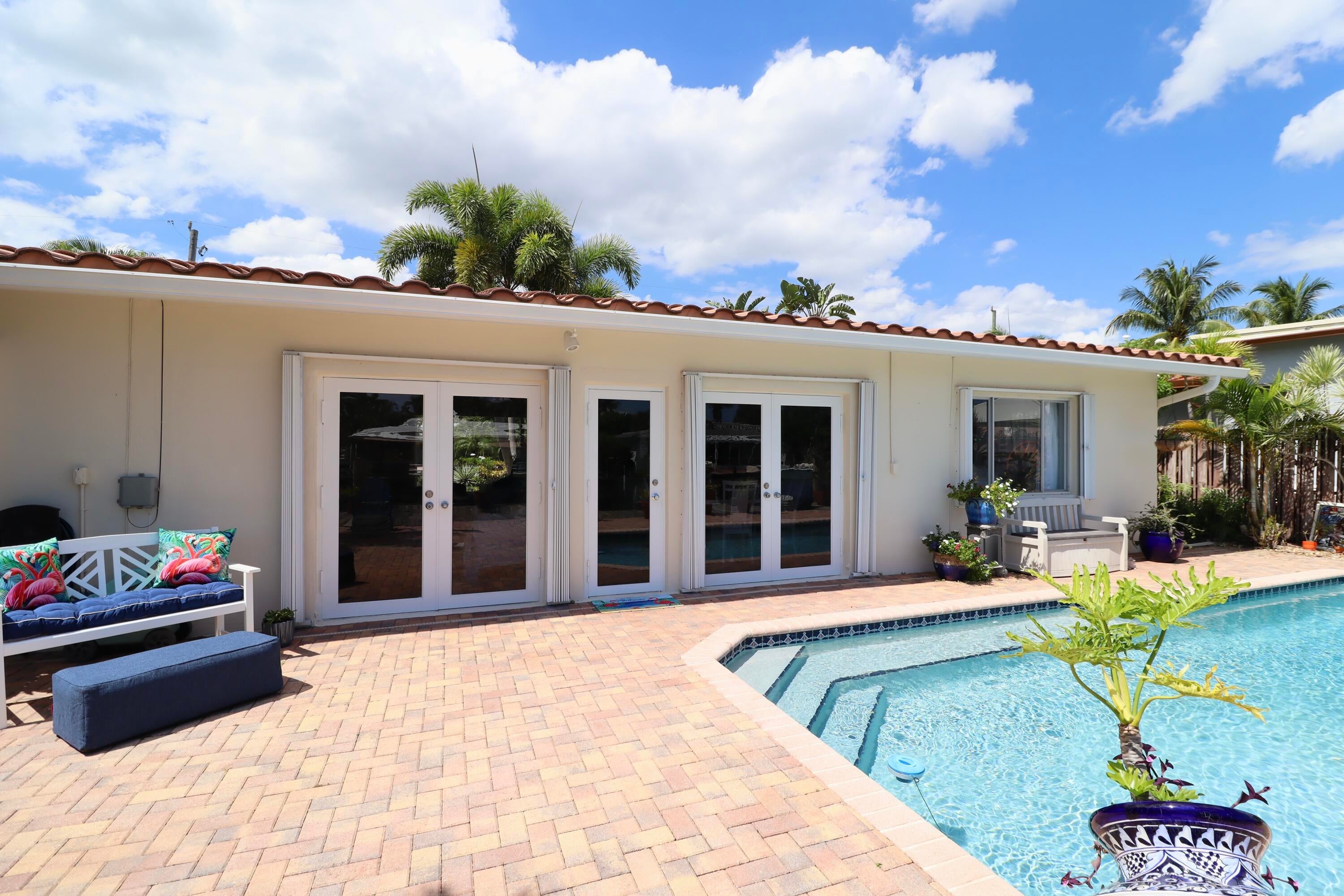 2208 NE 19TH Avenue, Wilton Manors, FL, 33305/$1,265,000 4 2208 NE 19TH Avenue