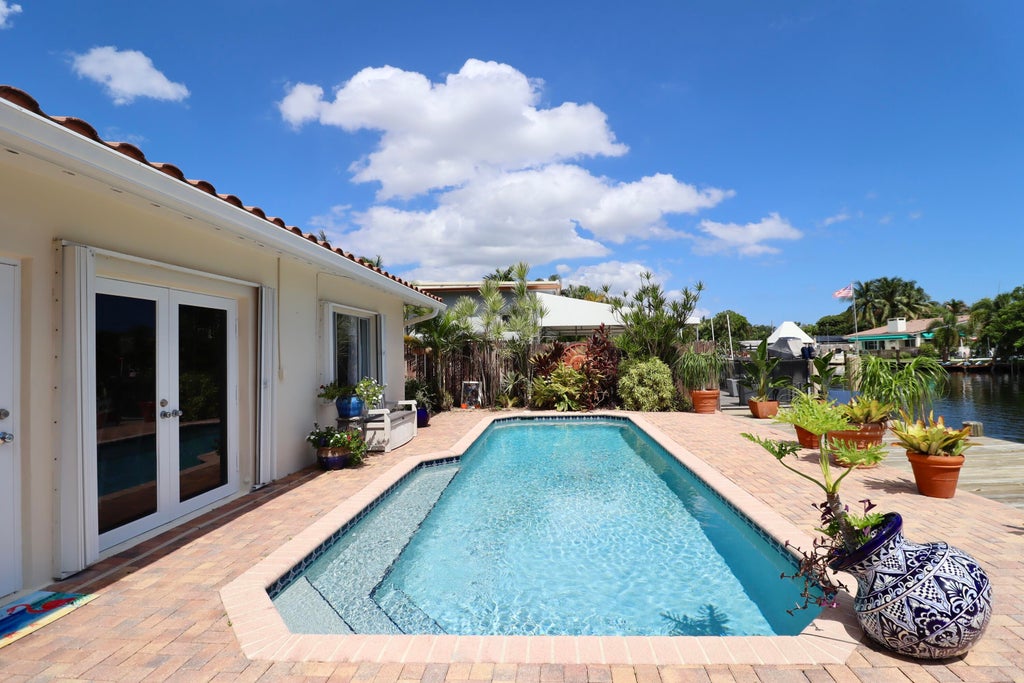 Photo of 2208 NE 19TH Avenue, Wilton Manors, FL 33305 (MLS # B26081666)