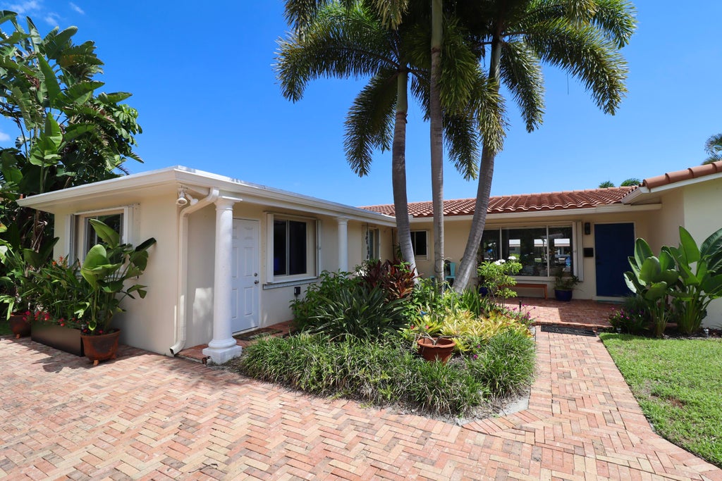 Photo of 2208 NE 19TH Avenue, Wilton Manors, FL 33305 (MLS # B26081666)