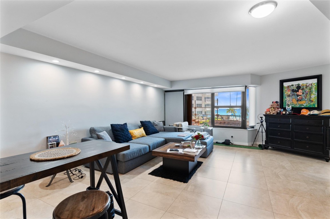 3800 Galt Ocean Drive 202