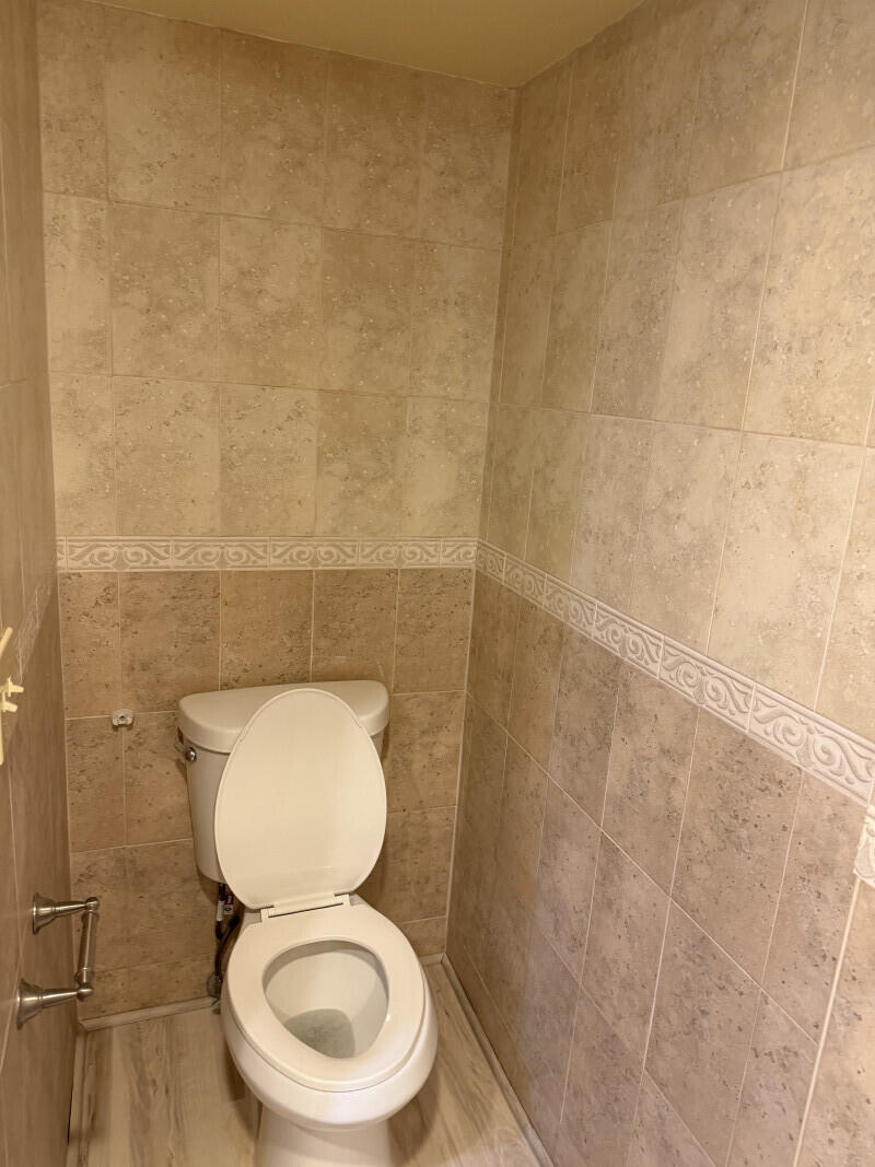 POINTE CONDO - Residential Lease