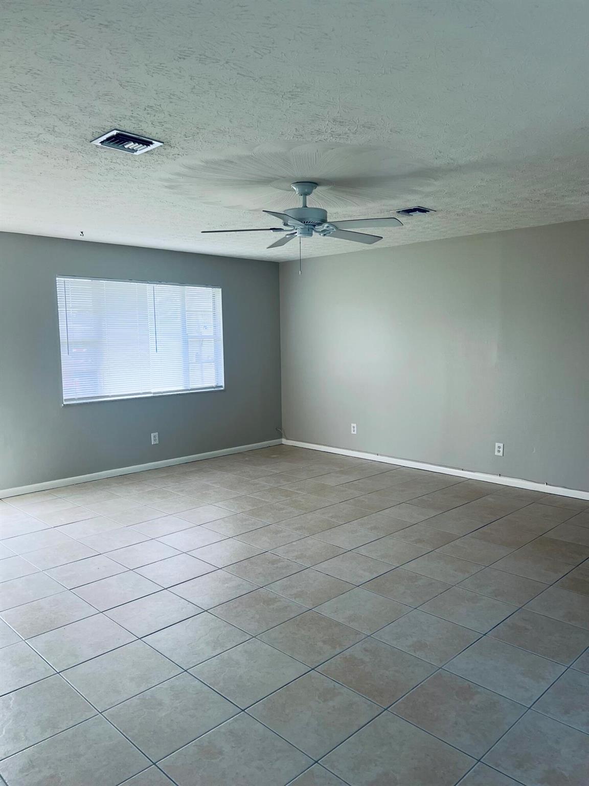 PORT ST LUCIE SECTION 18 - Residential Lease