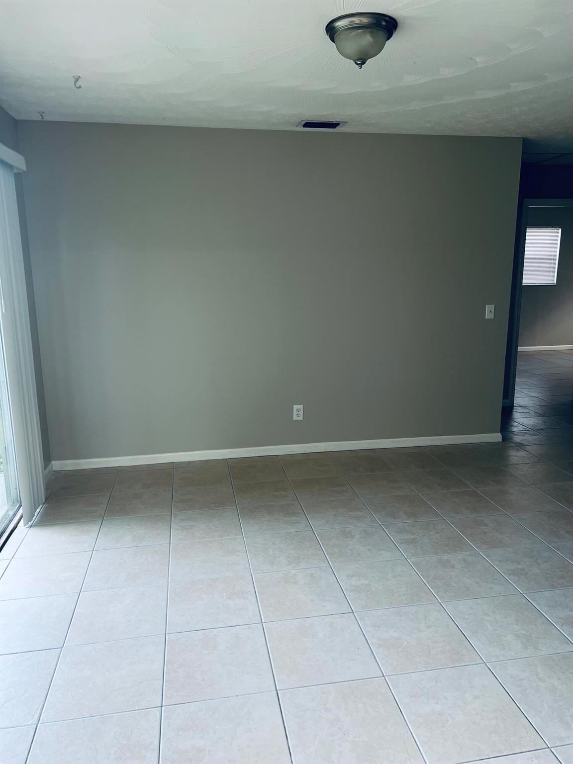PORT ST LUCIE SECTION 18 - Residential Lease