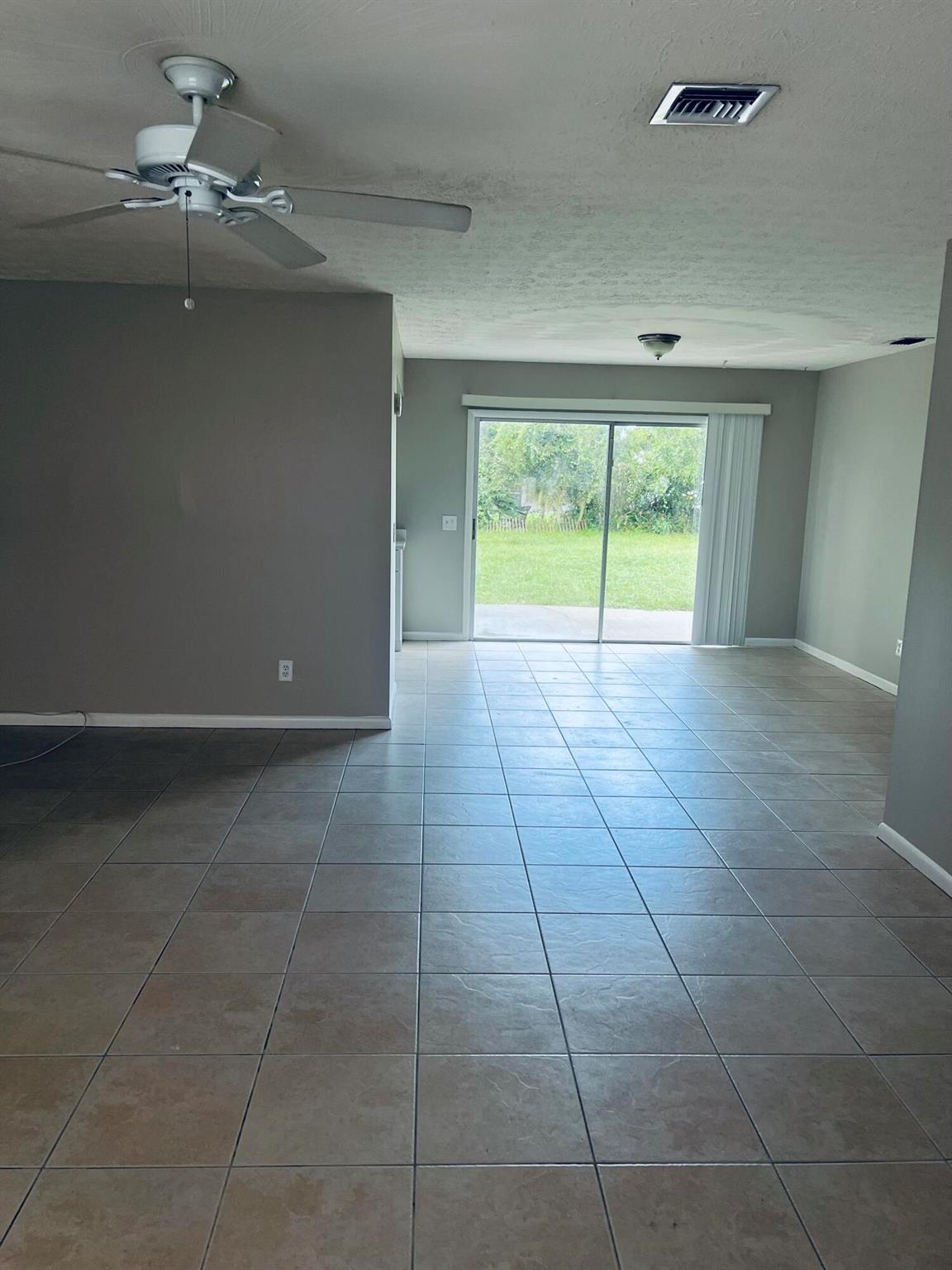 PORT ST LUCIE SECTION 18 - Residential Lease