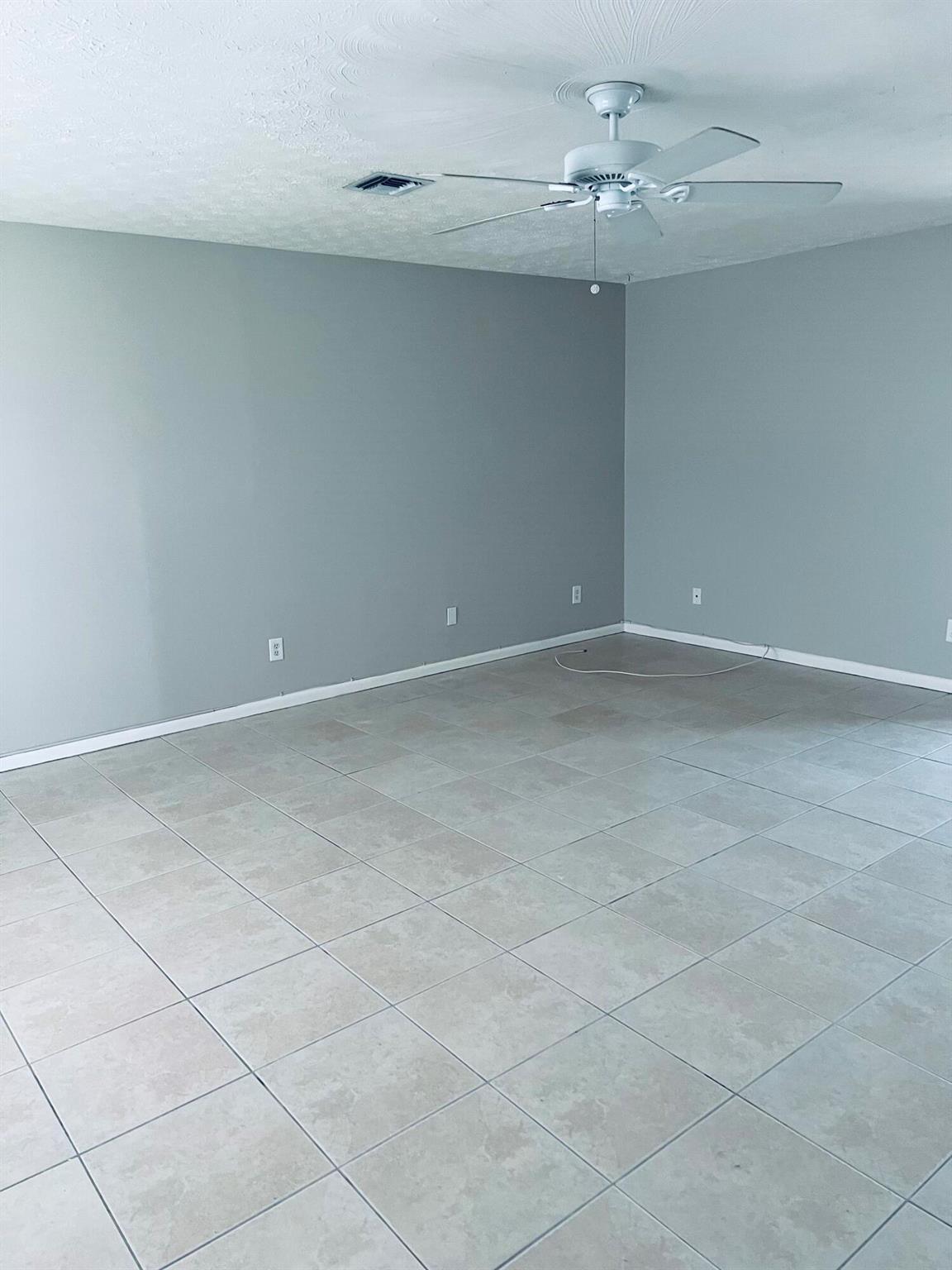 PORT ST LUCIE SECTION 18 - Residential Lease
