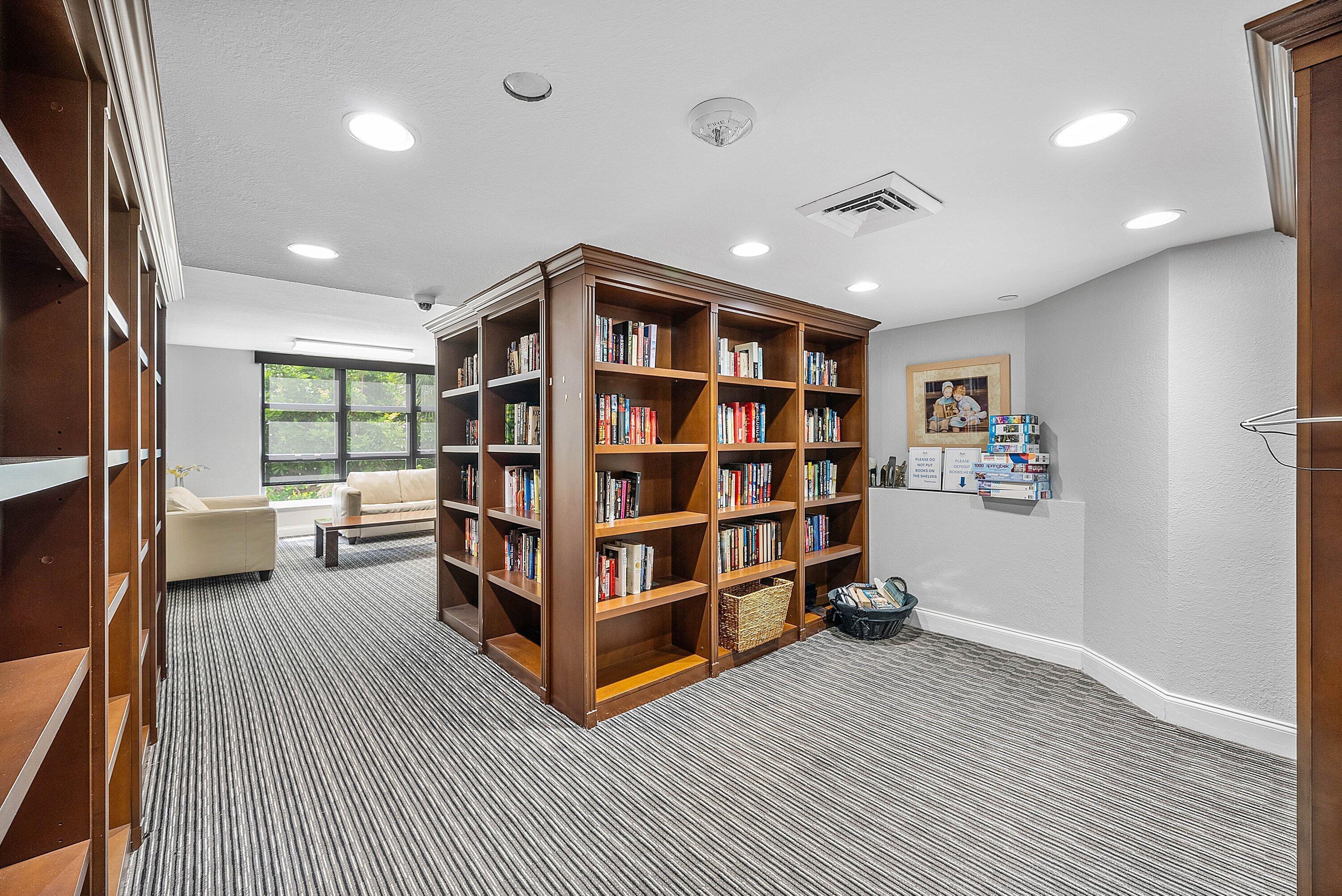 MYSTIC POINTE TOWER 400 CONDO - Residential