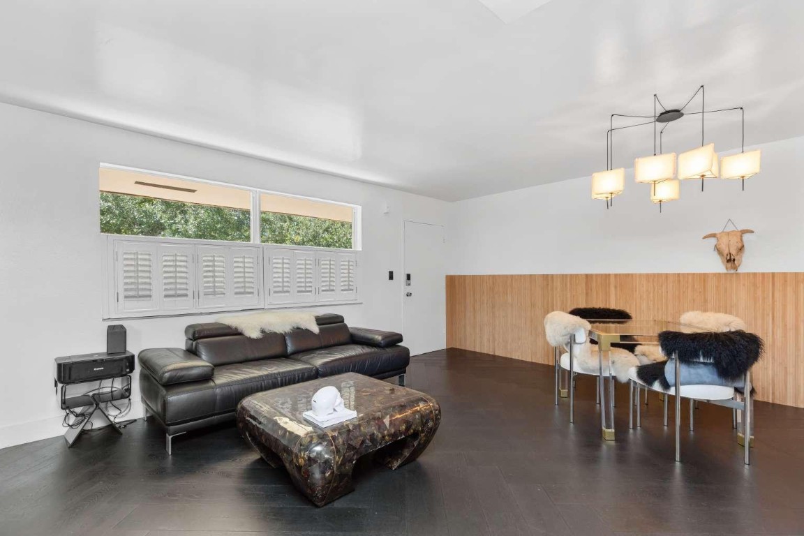 651 NE 60th Street 22