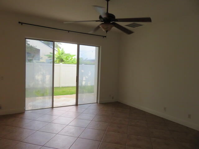 MAGNOLIA LAKES AT ST LUCIE WEST PHASE 2 - Residential Lease