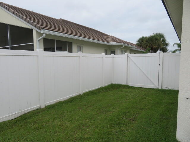 MAGNOLIA LAKES AT ST LUCIE WEST PHASE 2 - Residential Lease