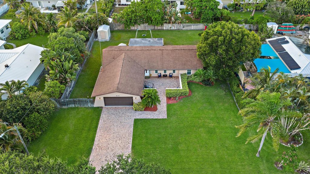 Photo of 8147 SE Coconut Street, Hobe Sound, FL 33455 (MLS # R11103653)