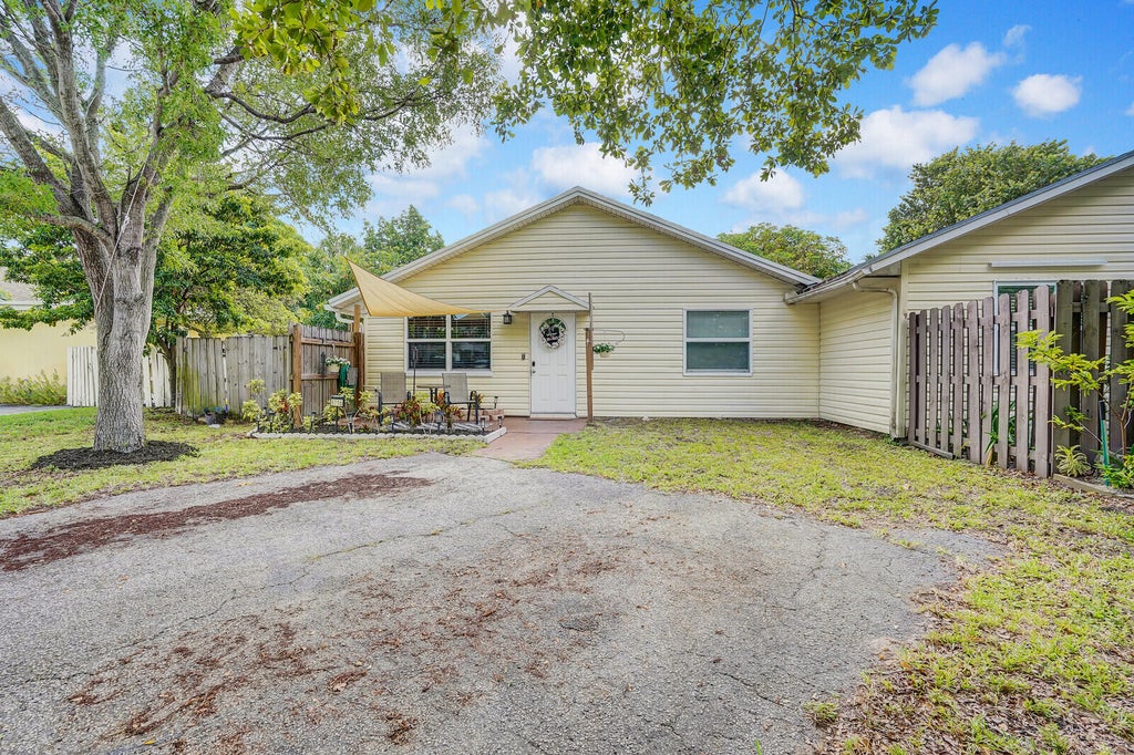 Photo of 8716 Crater Terrace, West Palm Beach, FL 33403 (MLS # R11106526)