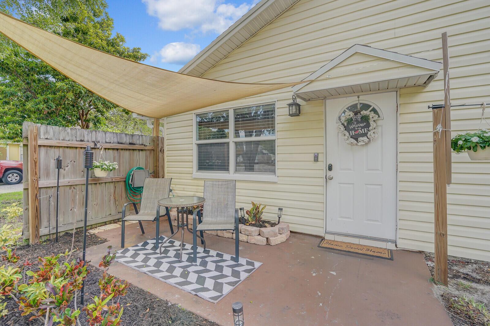 8716 Crater Terrace, West Palm Beach, FL, 33403/$339,000 3 8716 Crater Terrace