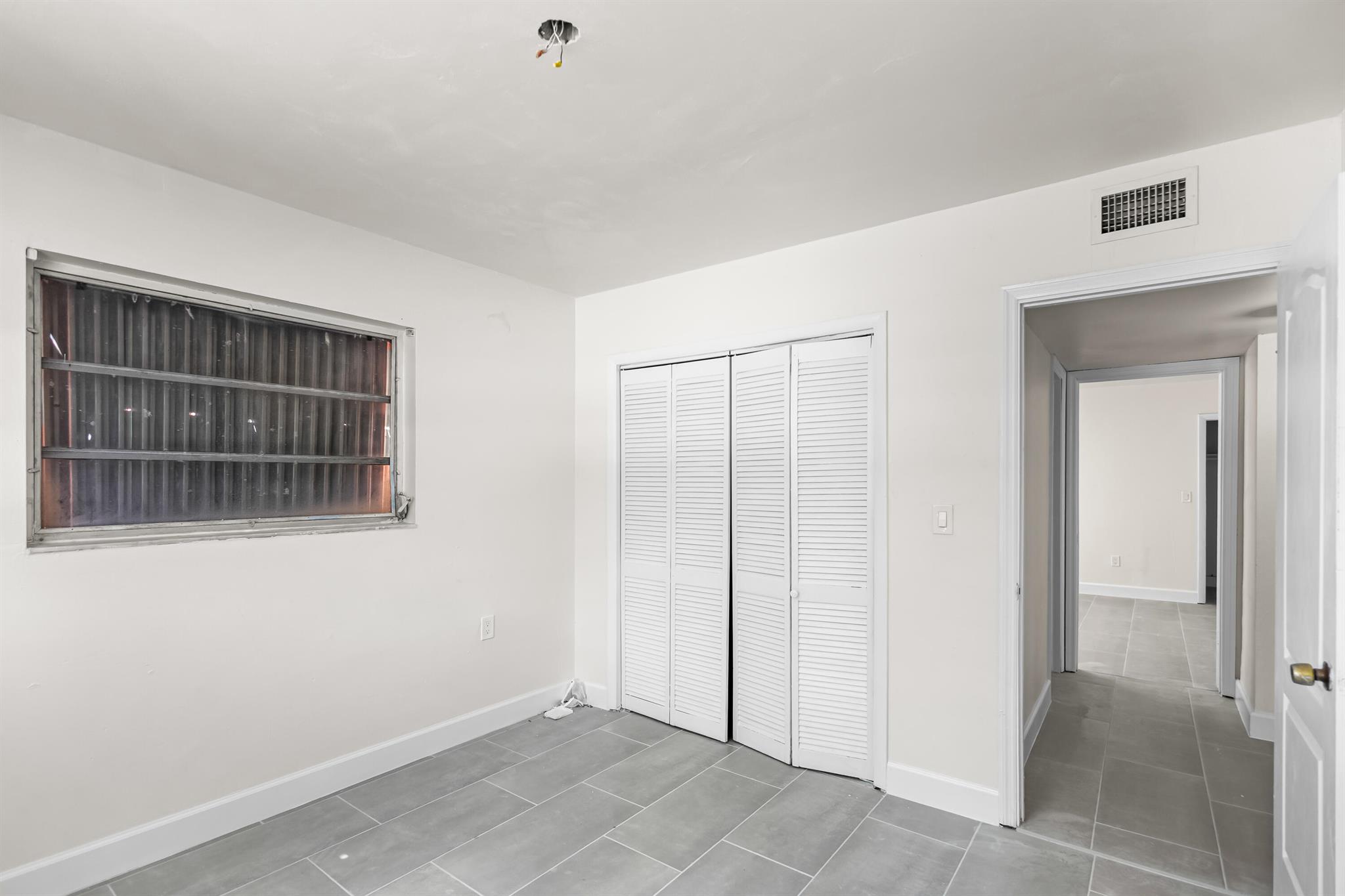 AMD PLAT VENICE HEIGHTS - Residential Lease